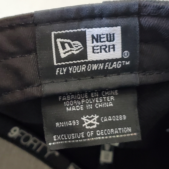 Chicago Black Hawks NHL New Era 9Forty Baseball Strapback Hat Cap Black - Picture 10 of 11